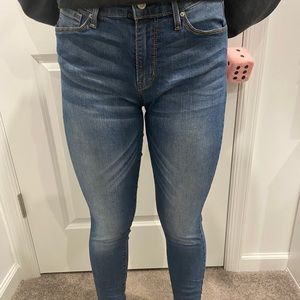 Levi Mid-Rise Skinny Jeans